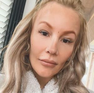 Meet your Posher, Candice